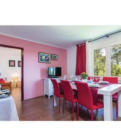 Haus Allegra بيت للعطل Nedeščina
